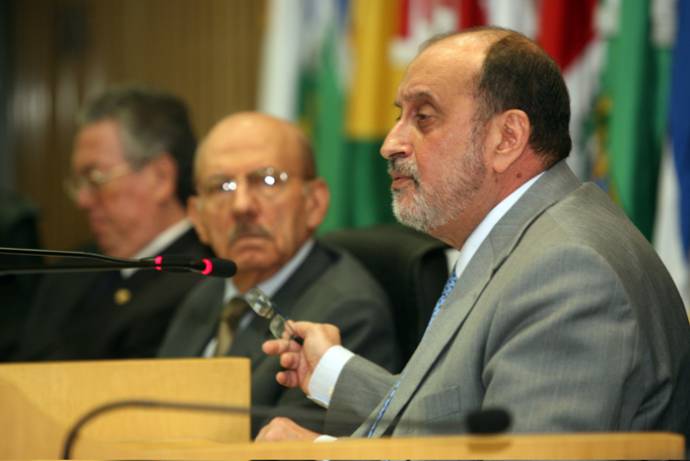 CNJ proibe pagamento de créditos a funcionários e desembargadores